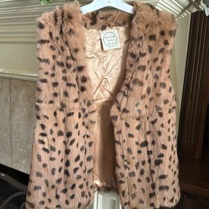 Women’s Follow the Sun Sz M Faux Fur Vest
